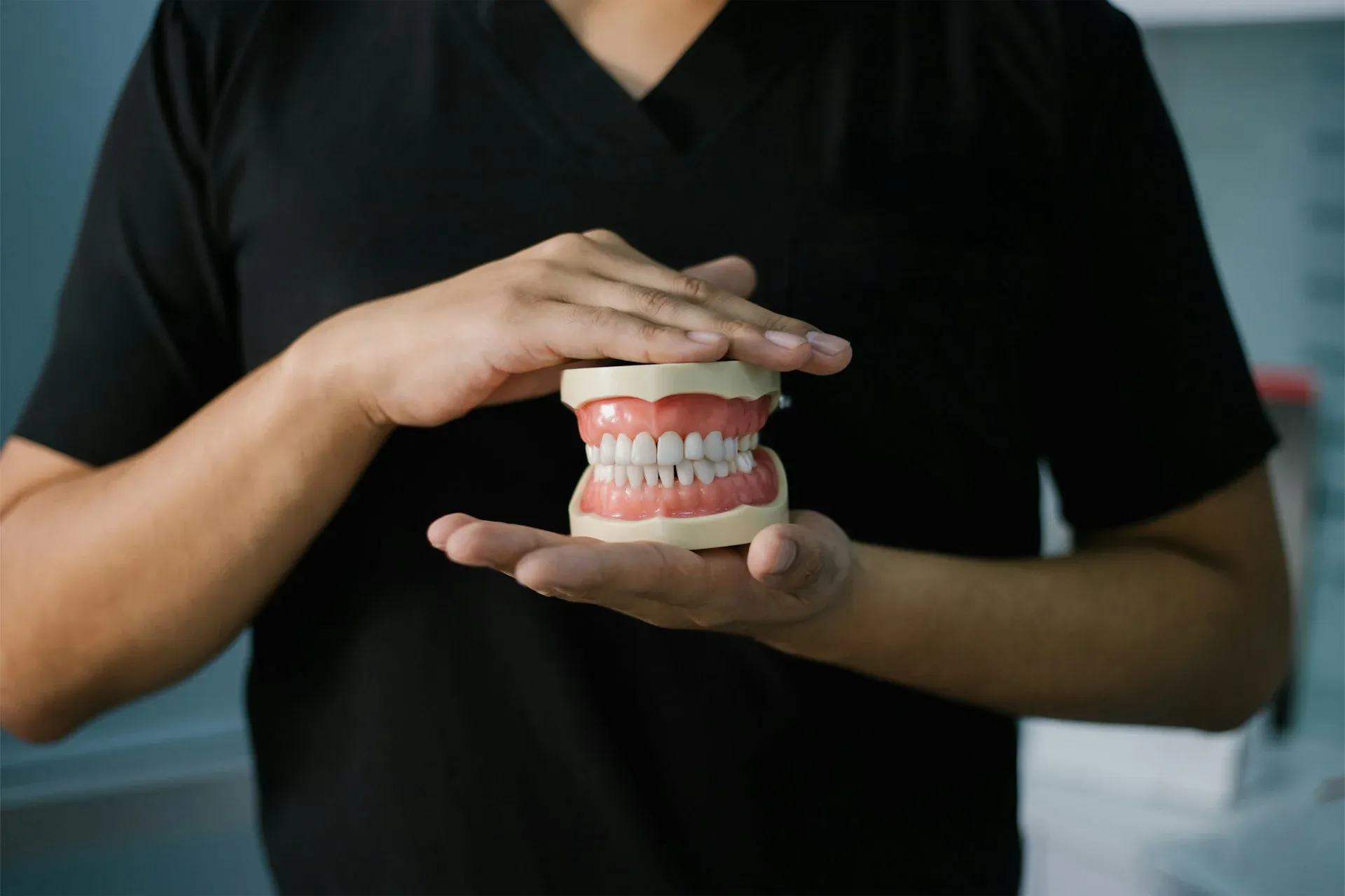 dental bonding vs veneers